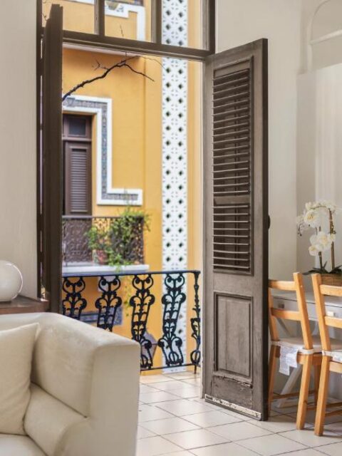 Spanish Duplex Private Patio